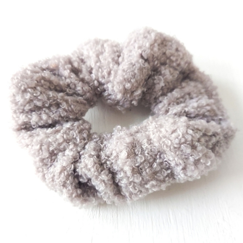 Large Sherpa Scrunchie - Gray